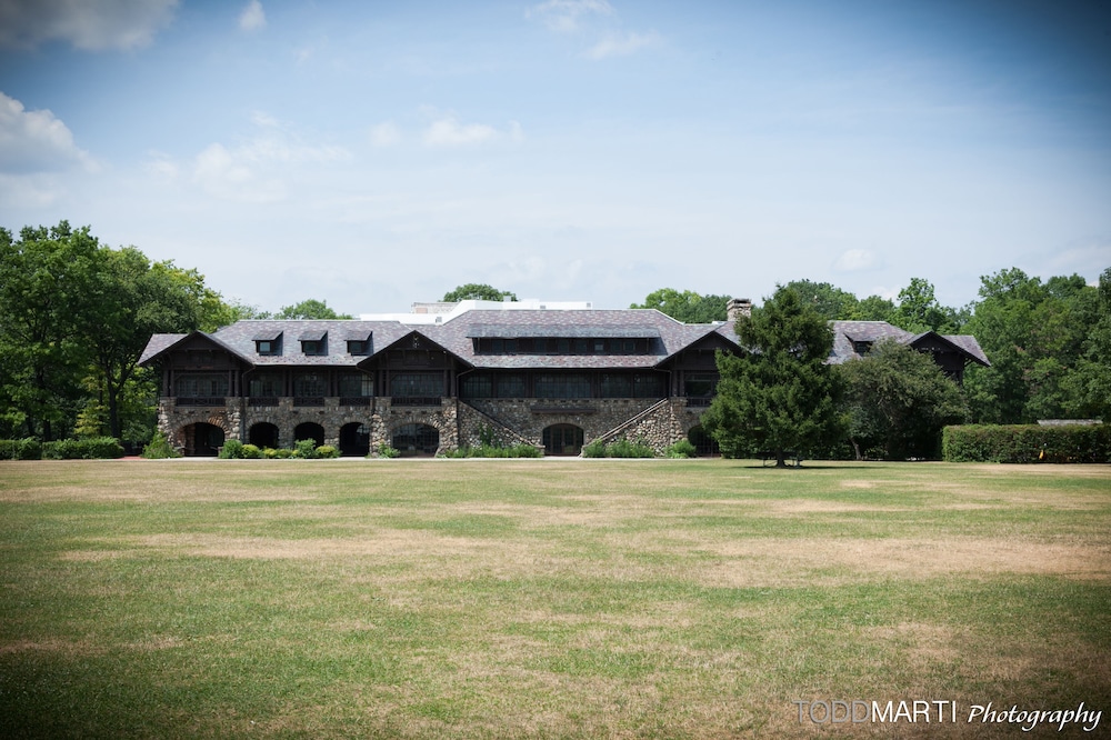 the overlook lodge bear mountain