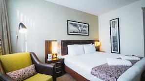 Premium bedding, in-room safe, desk, blackout curtains