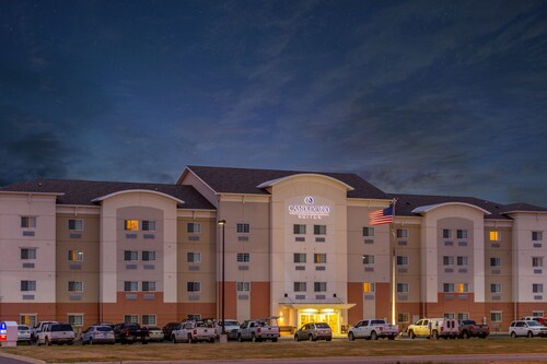 hotels in minot nd pet friendly