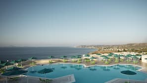 Beach nearby, sun loungers, beach umbrellas, beach towels