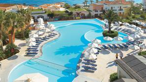 Indoor pool, 5 outdoor pools