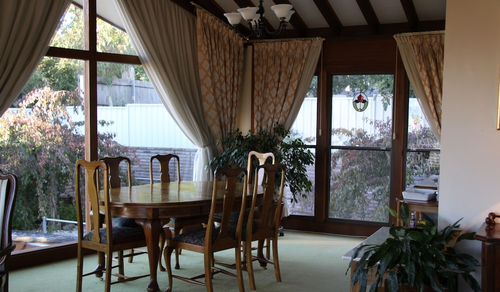Bathurst Heights Bed and Breakfast