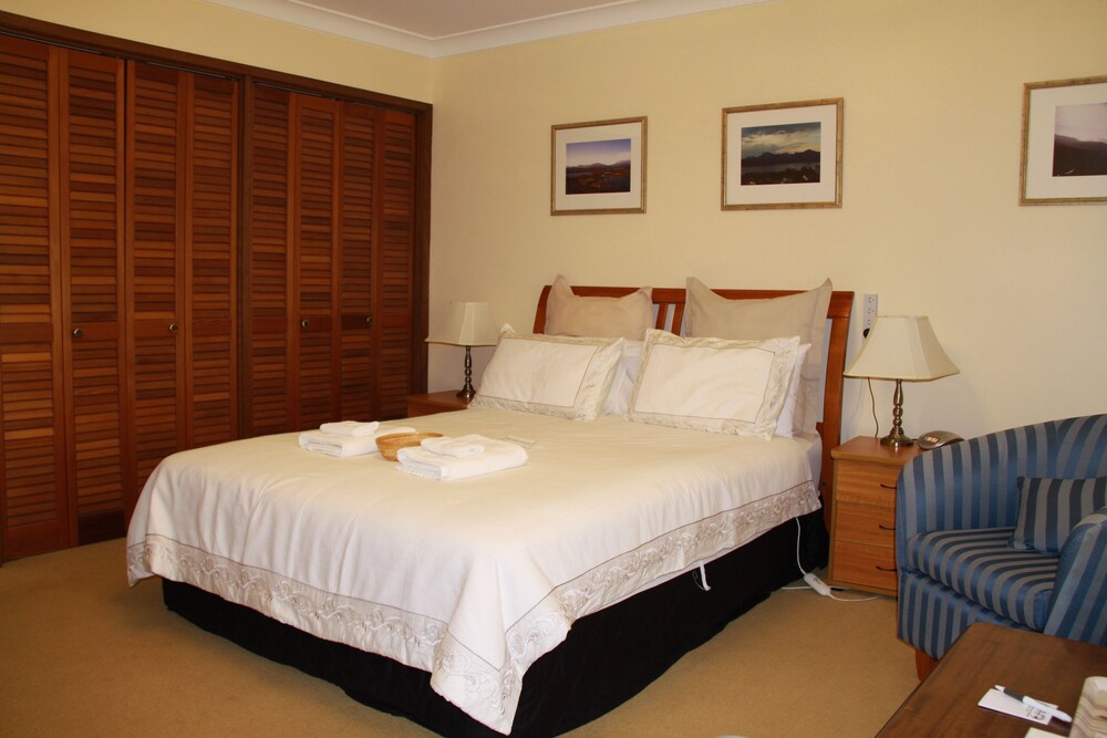 Bathurst Heights Bed and Breakfast