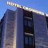 Hotel Crowded House