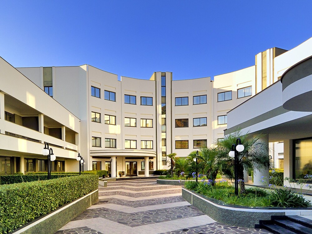 Mirabeau Park Hotel 2019 Room Prices $59, Deals & Reviews  Expedia