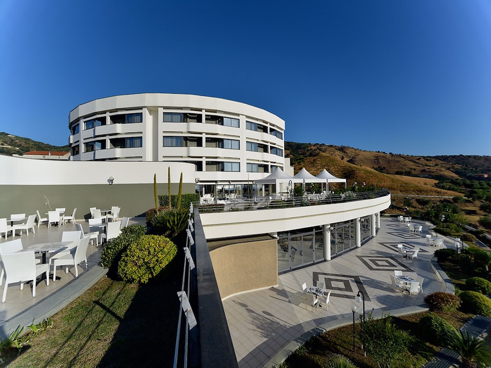 Mirabeau Park Hotel 2019 Room Prices $59, Deals & Reviews  Expedia