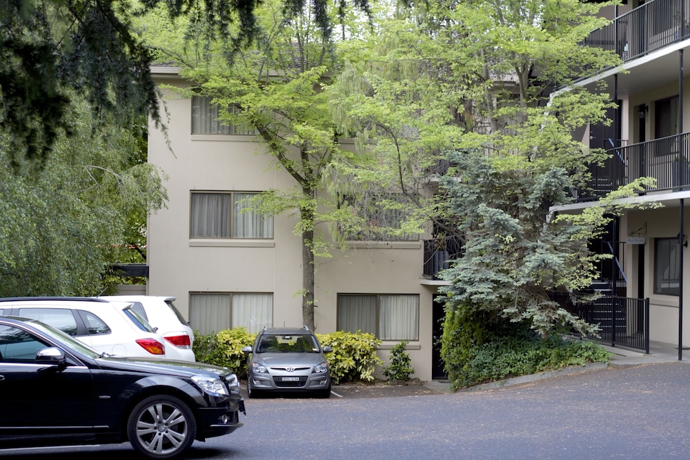 Grosvenor Court Apartments Hobart