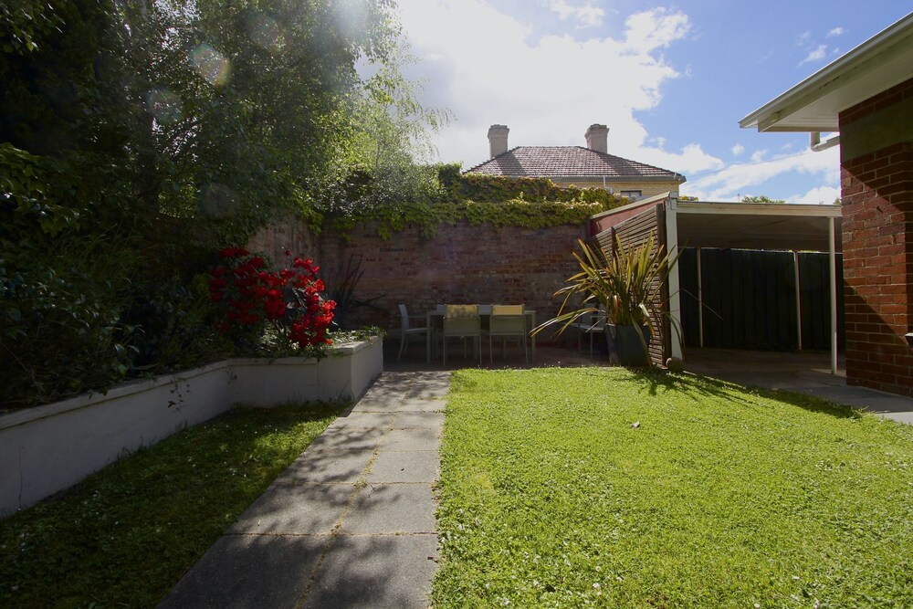 Grosvenor Court Apartments Hobart