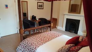 Desk, iron/ironing board, free WiFi, wheelchair access