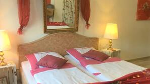 In-room safe, individually decorated, individually furnished, desk