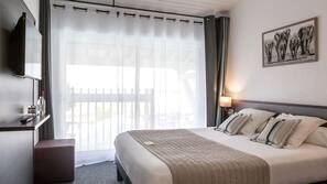 In-room safe, desk, iron/ironing board, free WiFi