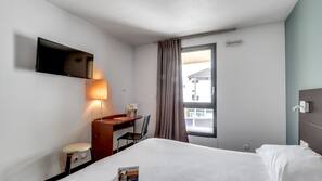Bureau, chambres insonorisées, Wi-Fi gratuit