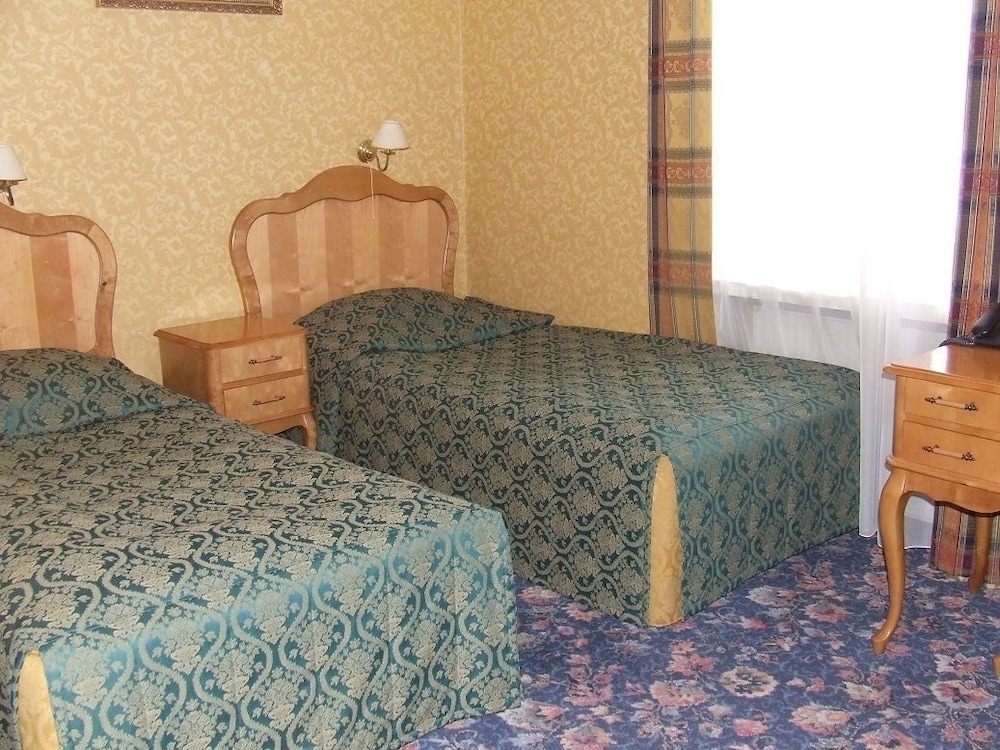 Foto - Dedek Park - historyczny dworek w pięknym Parku Skaryszewskim obok Stadionu Narodowego