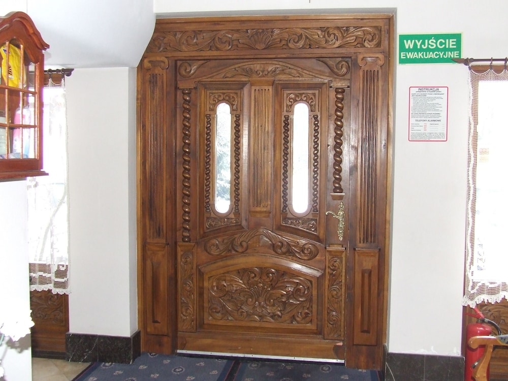 Foto - Dedek Park - historyczny dworek w pięknym Parku Skaryszewskim obok Stadionu Narodowego