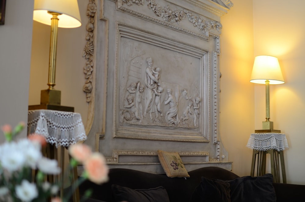 Foto - Dedek Park - historyczny dworek w pięknym Parku Skaryszewskim obok Stadionu Narodowego