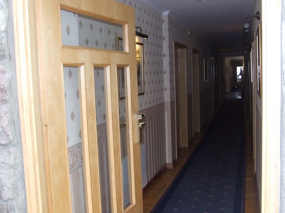 Foto - Dedek Park - historyczny dworek w pięknym Parku Skaryszewskim obok Stadionu Narodowego