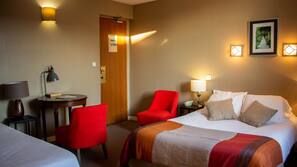 Bureau, chambres insonorisées, Wi-Fi gratuit, draps fournis