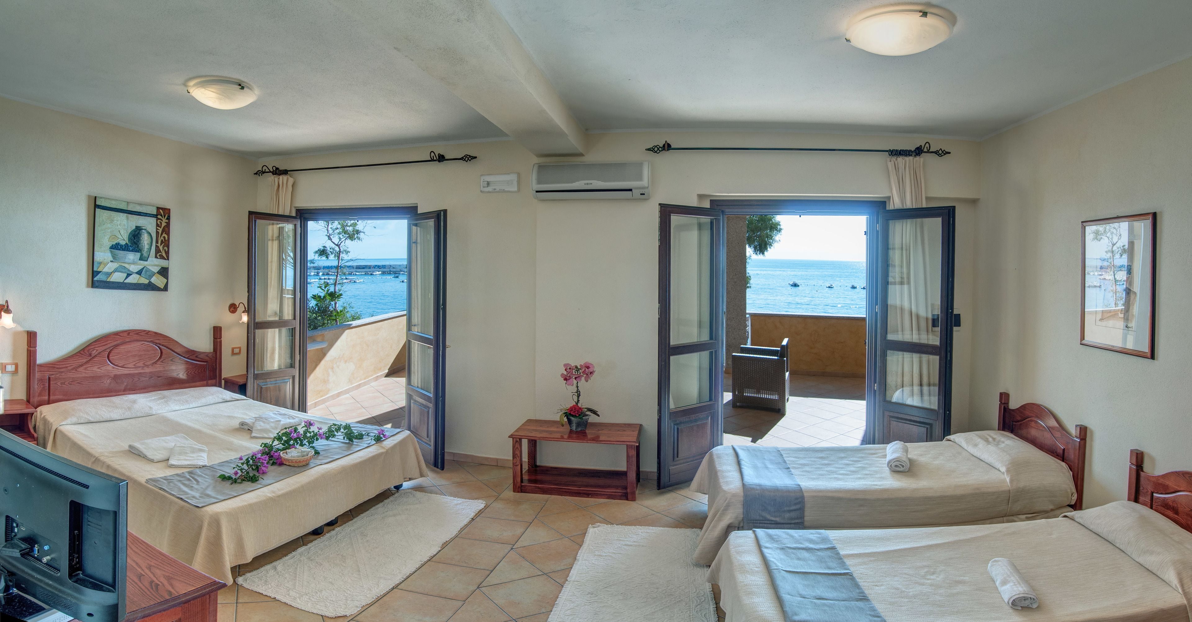 Hotel Ristorante La Conchiglia in Cala Gonone, Italy