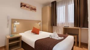 In-room safe, desk, soundproofing, cribs/infant beds