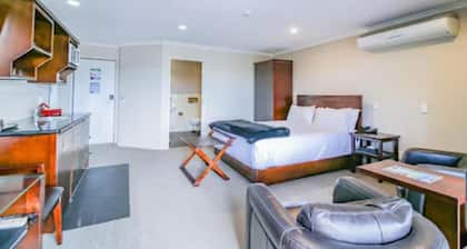 Aotea Motor Lodge