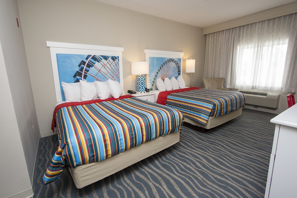Cedar Point's Hotel Breakers in Sandusky Best Rates & Deals on Orbitz