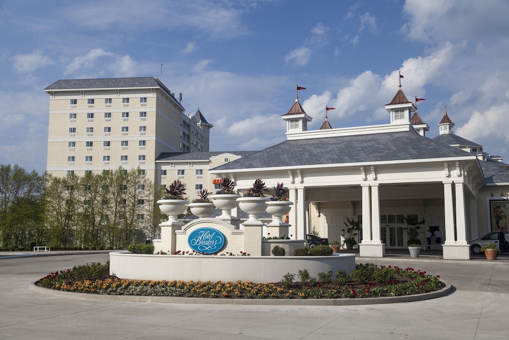Cedar Point's Hotel Breakers 2019 Room Prices 191, Deals & Reviews