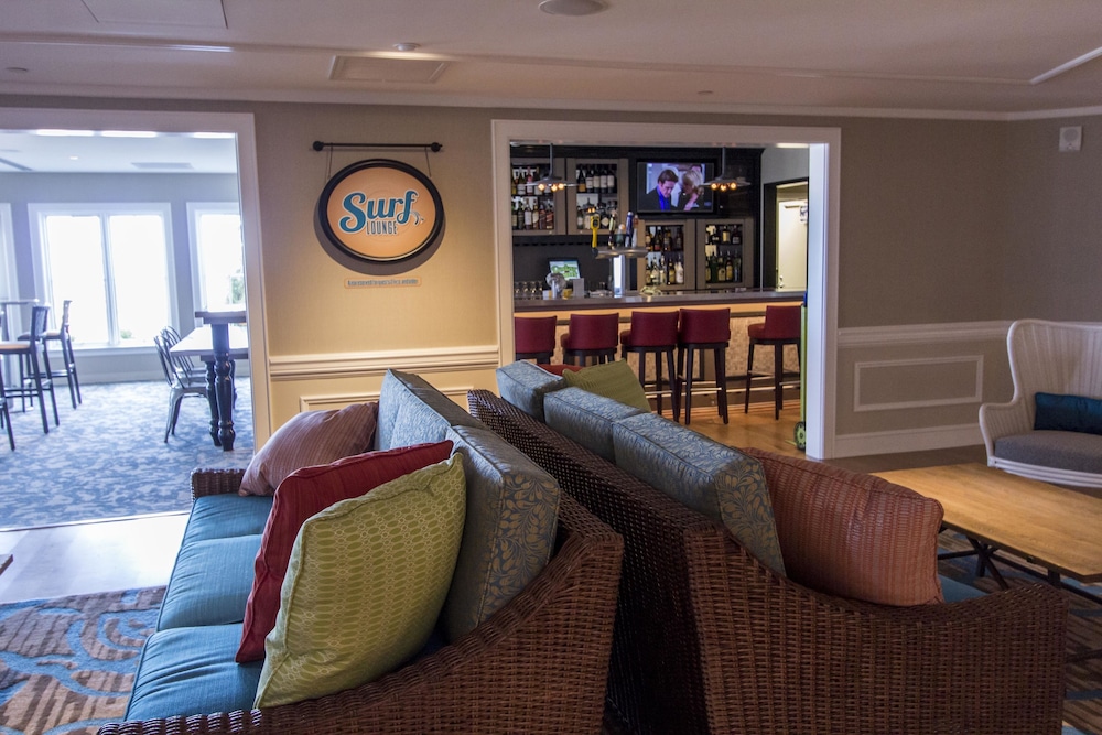 Cedar Point's Hotel Breakers in Sandusky Best Rates & Deals on Orbitz