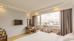 Minibar, in-room safe, desk, free WiFi
