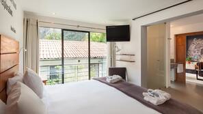 Minibar, caja fuerte, wifi gratis y ropa de cama