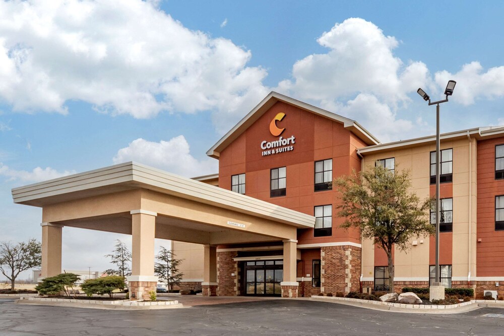 Primary image, Comfort Inn & Suites Shawnee North near I-40