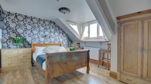 Individually decorated, individually furnished, iron/ironing board