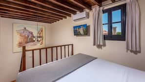 Premium bedding, pillowtop beds, minibar, in-room safe