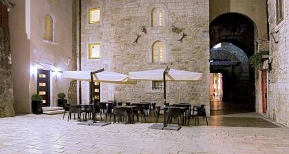 Hotel Vestibul Palace