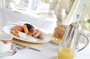 Cleveland Hotel - Guest House