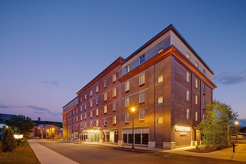 Visit Colonial Theatre In Keene Expedia