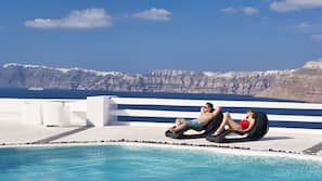 Piscine couverte, piscine extérieure (ouverte en saison)