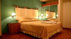 Roupas de cama premium, cofres nos quartos