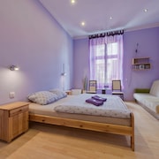 2 stjerner hotell Ochojno, Krakow: Se vår guide over Ochojno De mest populære Ochojno Villaer og ferieboliger | Airbnb®