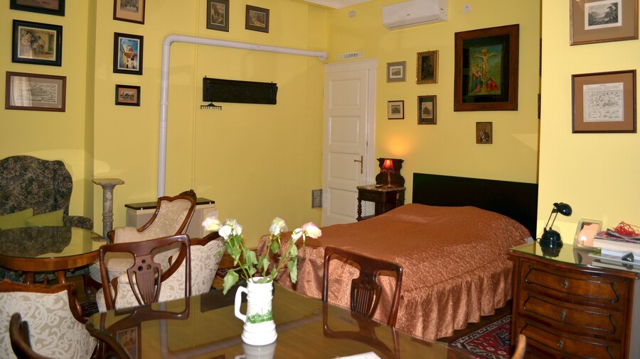 Central Market Apartments
