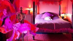 1 bedroom, premium bedding, in-room safe, free WiFi