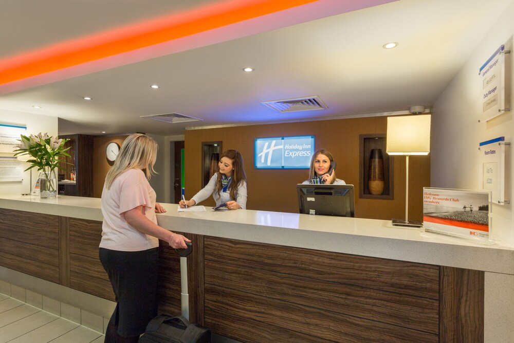 Holiday Inn Express Colchester In Colchester Hotel Rates - 