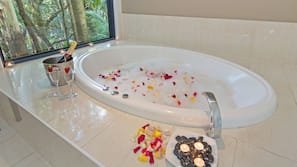 Indoor spa bath