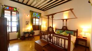 Premium bedding, in-room safe, individually decorated
