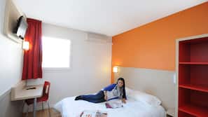 고급 침구, 책상, 무료 WiFi