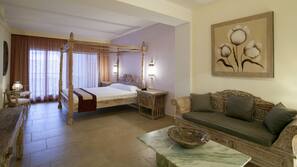 Minibar, in-room safe, individually decorated, individually furnished