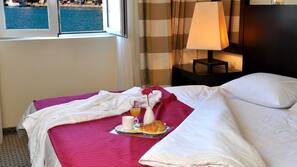 Minibar, in-room safe, soundproofing, iron/ironing board