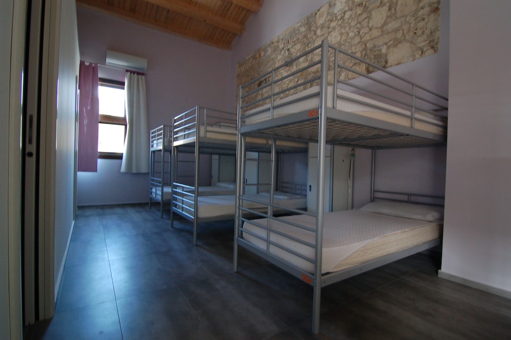 LoL Hostel Siracusa Deals & Reviews (Syracuse, ITA) Wotif