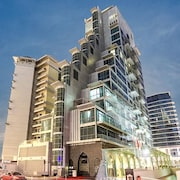 Boutique 7 Hotel & Suites