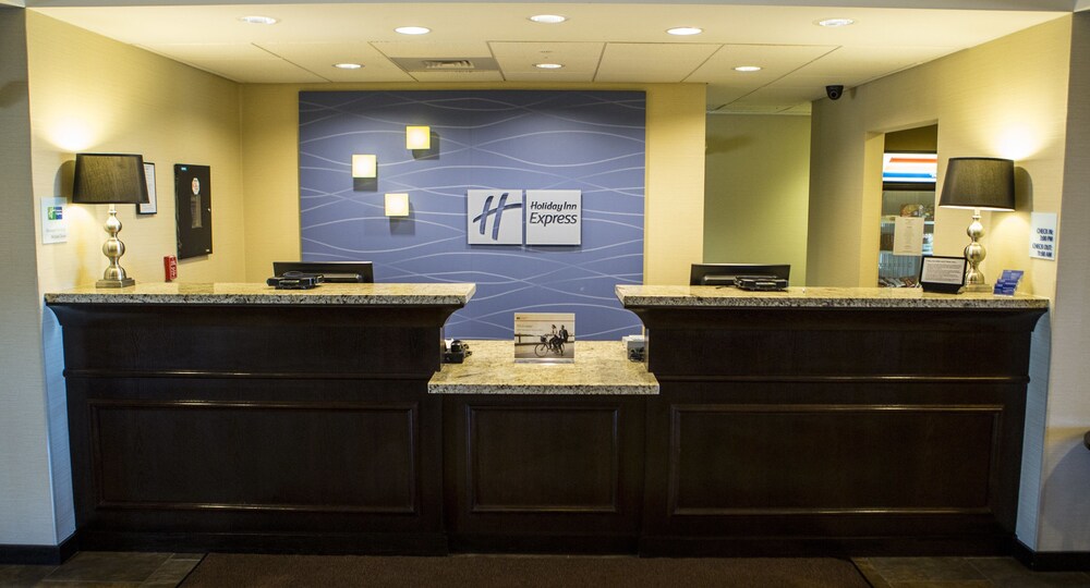 Holiday Inn Express Hotel & Suites Malone, an IHG Hotel Reviews, Photos & Rates