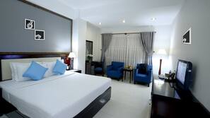 Minibar, in-room safe, desk, free WiFi